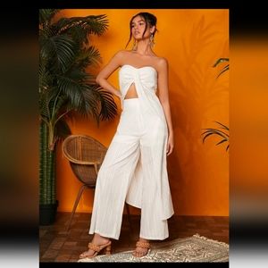 Tube top and wide leg pant set.